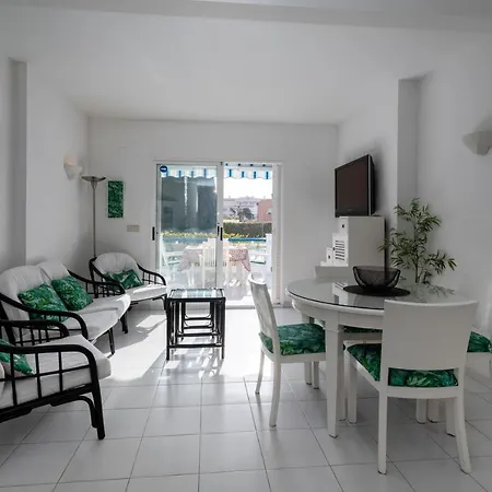 Apartment Cala Blanca, Bajo, 2 Dormitorios, By Bookindenia Denia