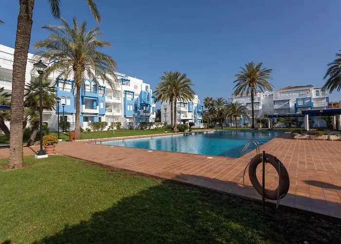 Cala Blanca, Bajo, 2 Dormitorios, By Bookindenia *