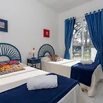 Cala Blanca, Bajo, 2 Dormitorios, By Bookindenia *